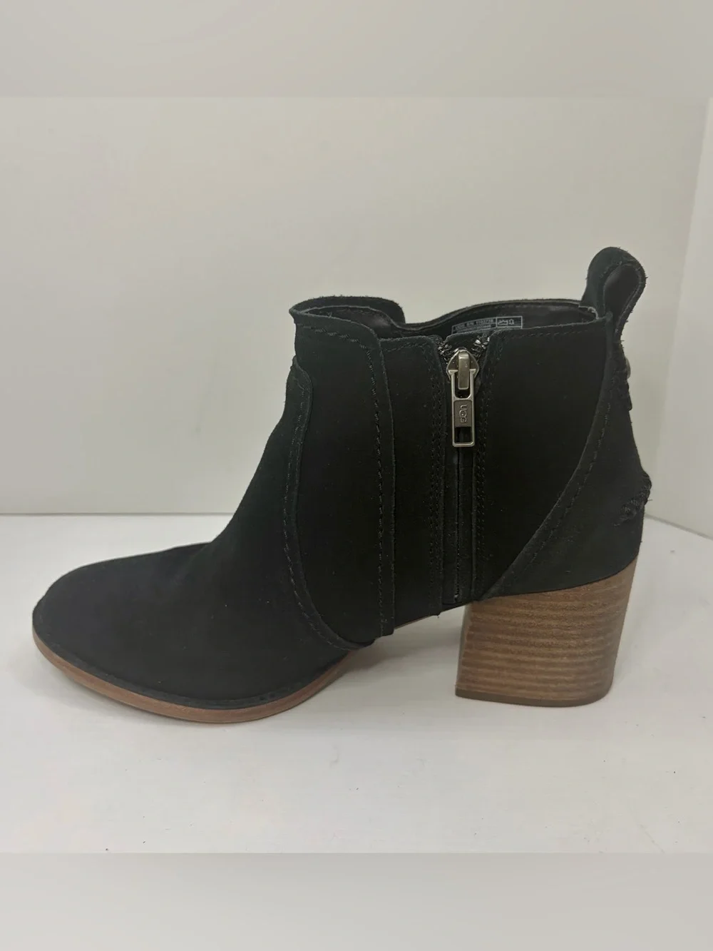 UGG Leahy Suede Ankle Boot Black Buckle Accent Size 8 1/2